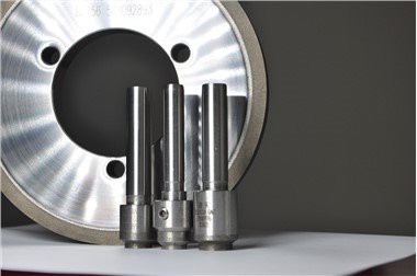 Jakie są ograniczenia wierteł CNC pod względem twardości materiału?